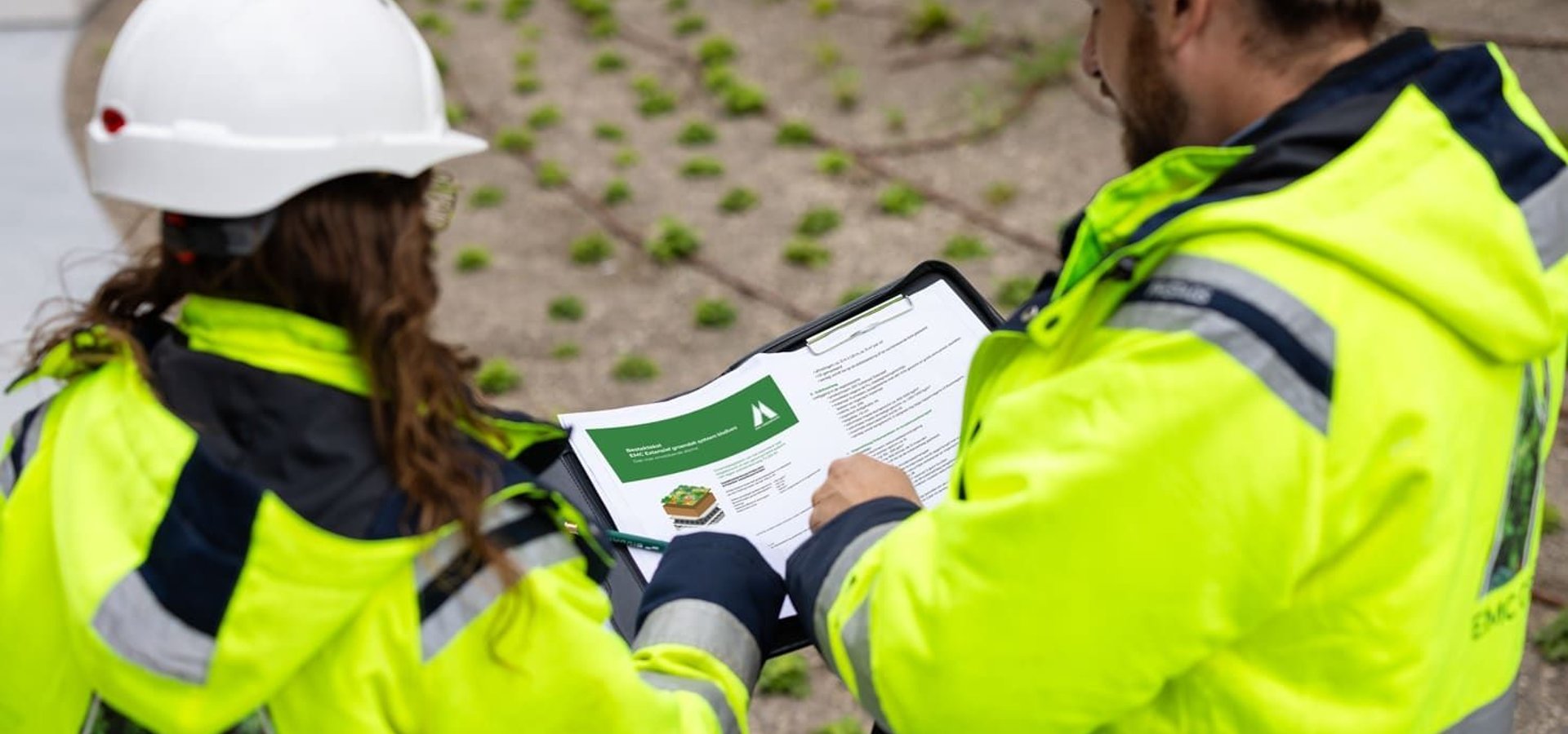 EMC Greenroofs project Quartie Blue aanleg intensieve daktuin te Hasselt